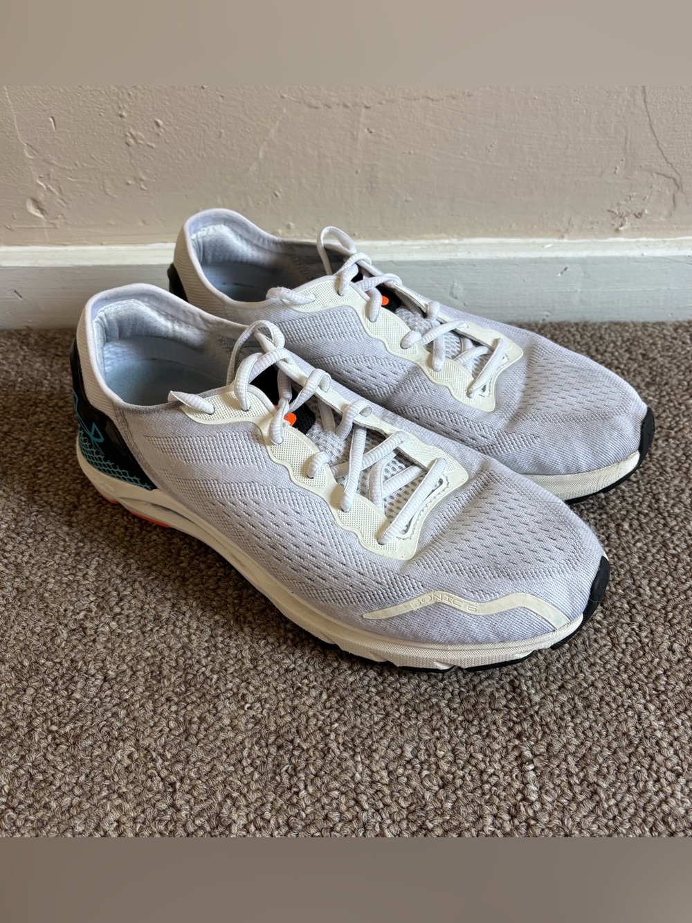 Under Armour Shoes Size 8